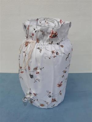 Vineddikekrukke af glas med tappehane, blomstret overtræk, 8,5 liter